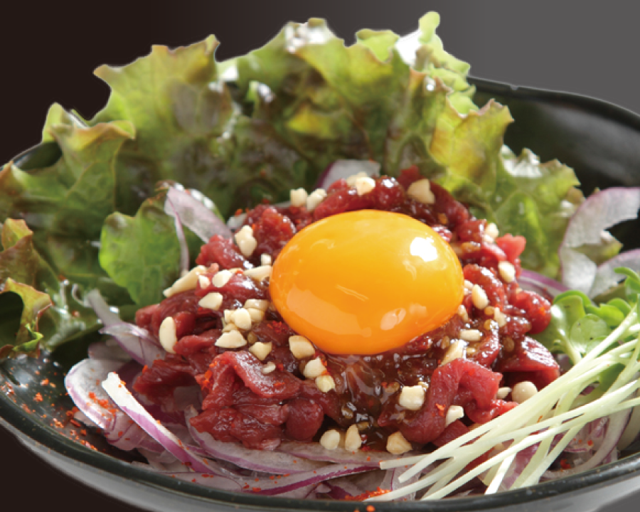 馬肉ユッケ